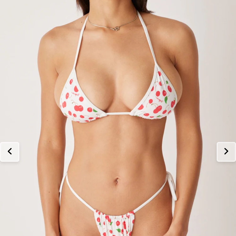 NWT! Frankie’s bikinis x Sydney Sweeney cherry bikini top